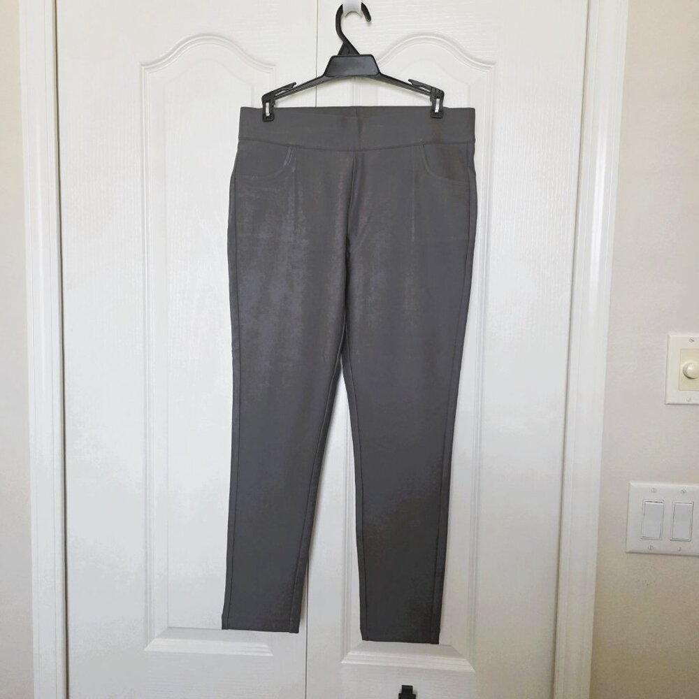 NWT! Womens Dressy Straight-Leg Trouser Pants with Waistband and Front Pockets